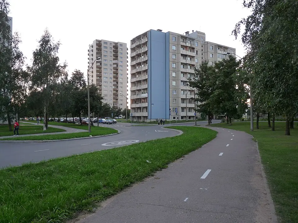 Mustakivi