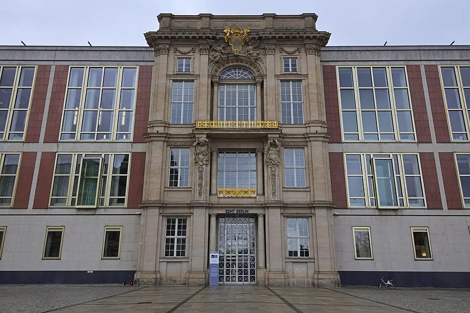 European School of Management and Technology