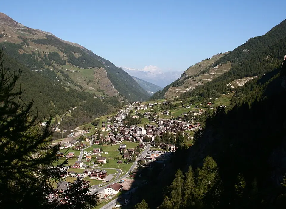 Image: 100zax · CC BY-SA 3.0 Evolène
