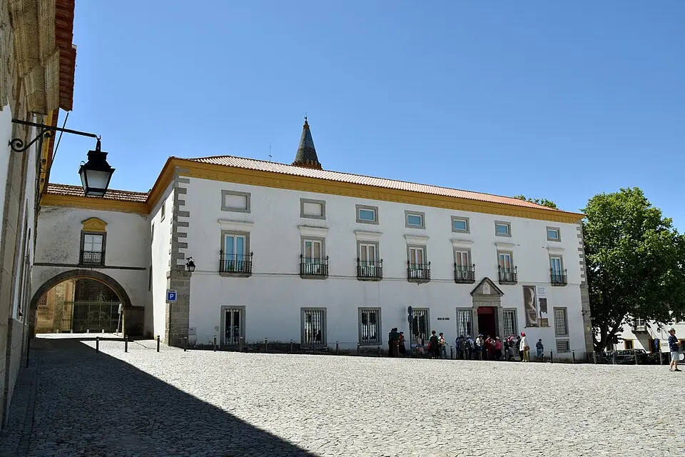 Immagine: Retogenes · CC BY-SA 4.0 Museo di Évora
