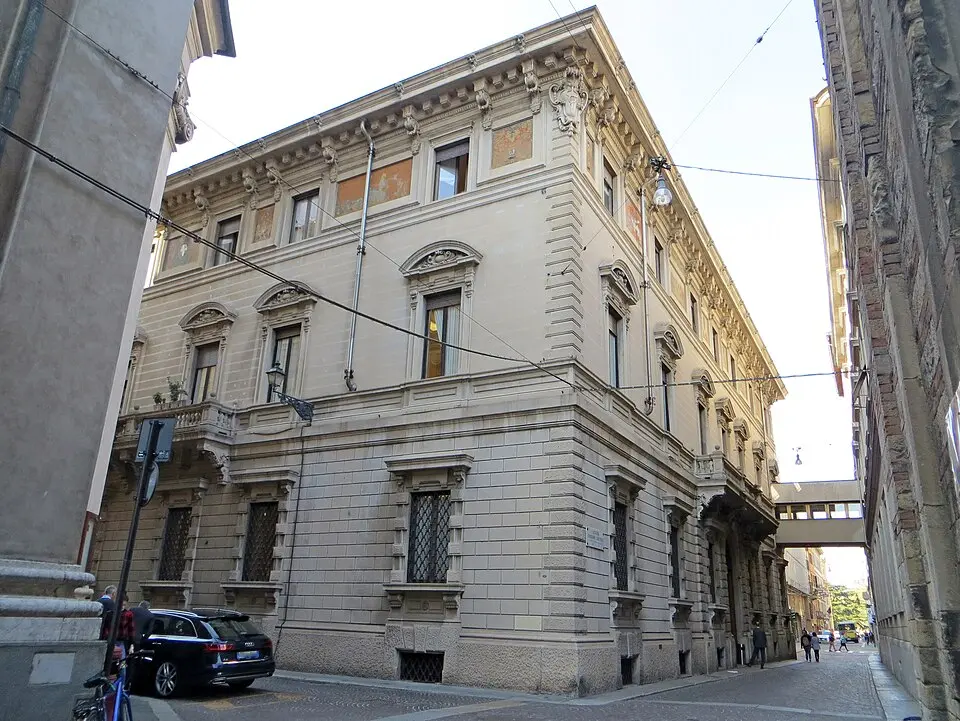 ex palazzo della Camera di commercio