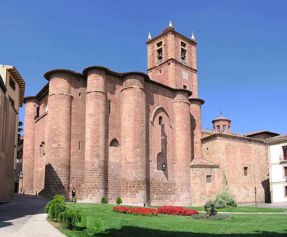 Bild: Dietmar Giljohann at German Wikipedia · CC BY-SA 3.0 Kloster Santa María la Real de Nájera