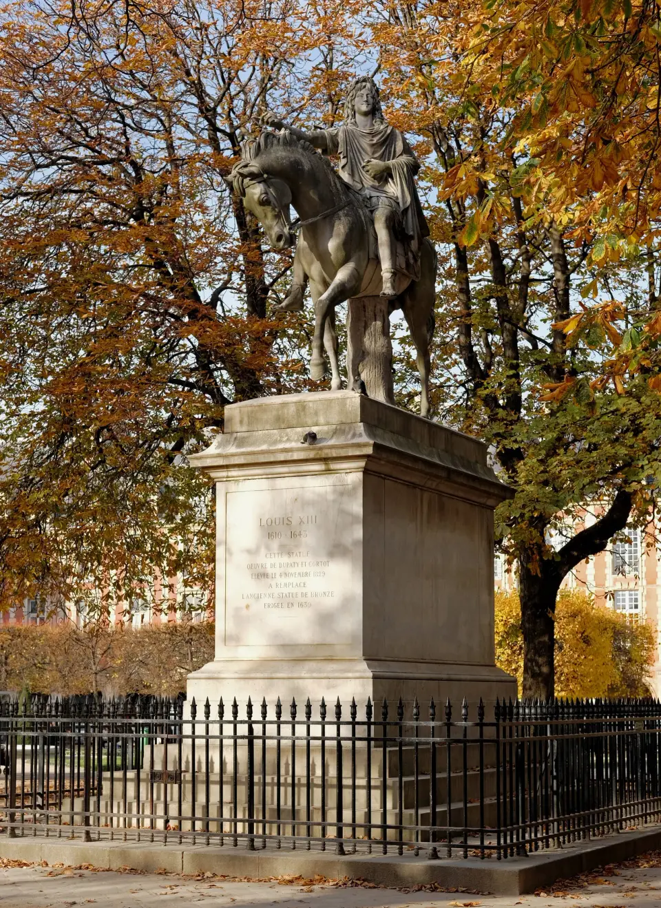 statue équestre de Louis XIII
