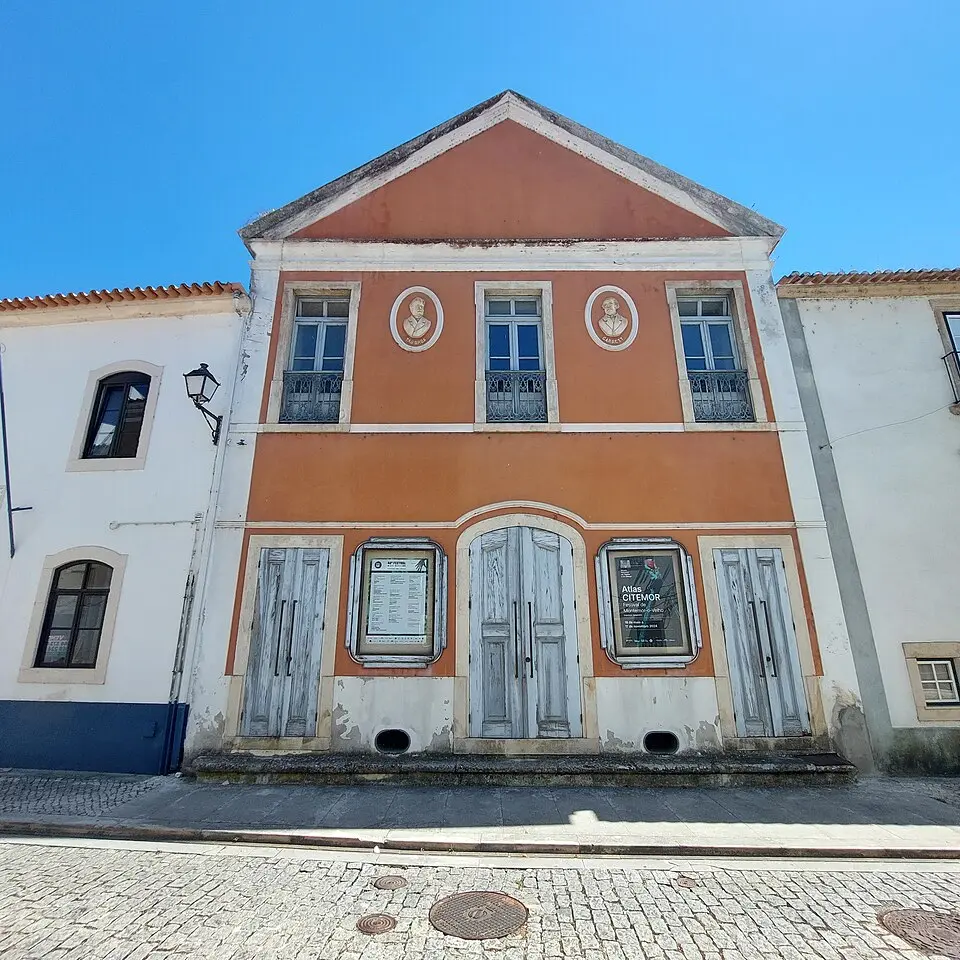 Teatro Ester de Carvalho (antigo Teatro Infante D. Manuel)