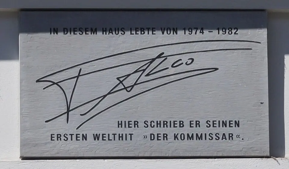 Gedenktafel für Falco (Hans Hölzl) (Wien, Ziegelofengasse 37)