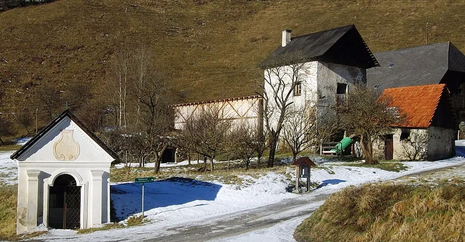 Ruine Irenfritzdorf mit Keller, Speicher, Schmiede u. Kapelle
