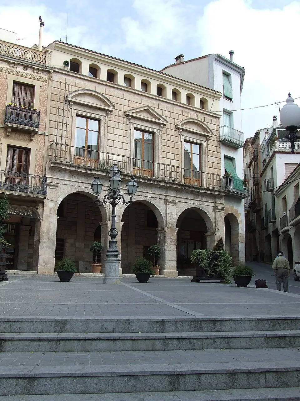 Image: Gustau Erill i Pinyot · CC BY-SA 3.0 casa consistorial de Falset