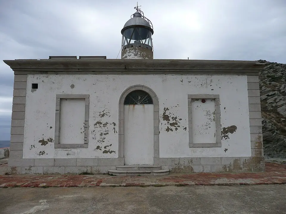 Faro de Cala nans