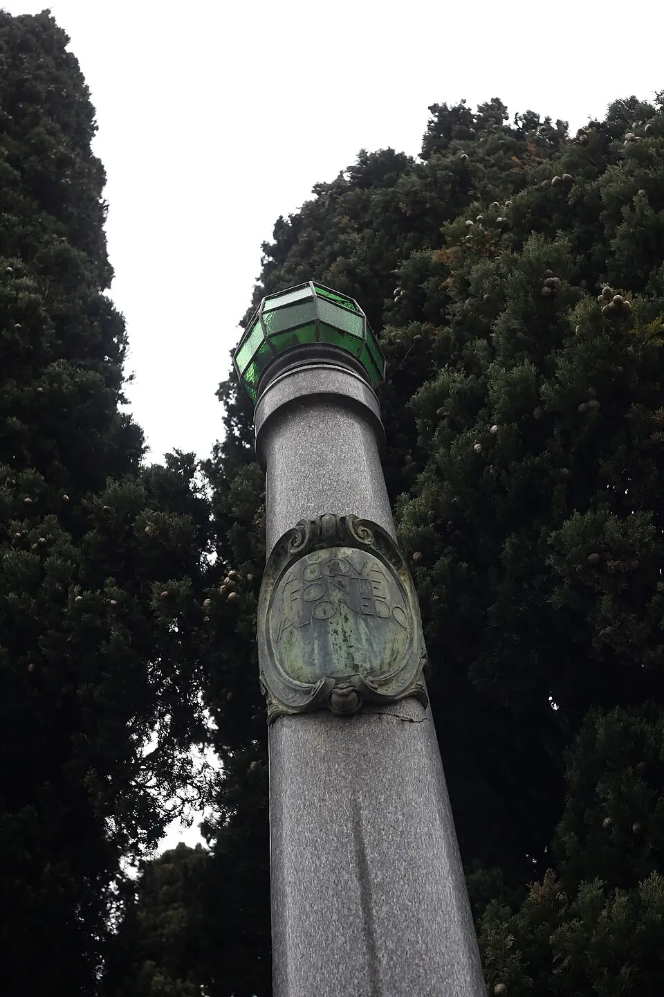 Faro di Lierna