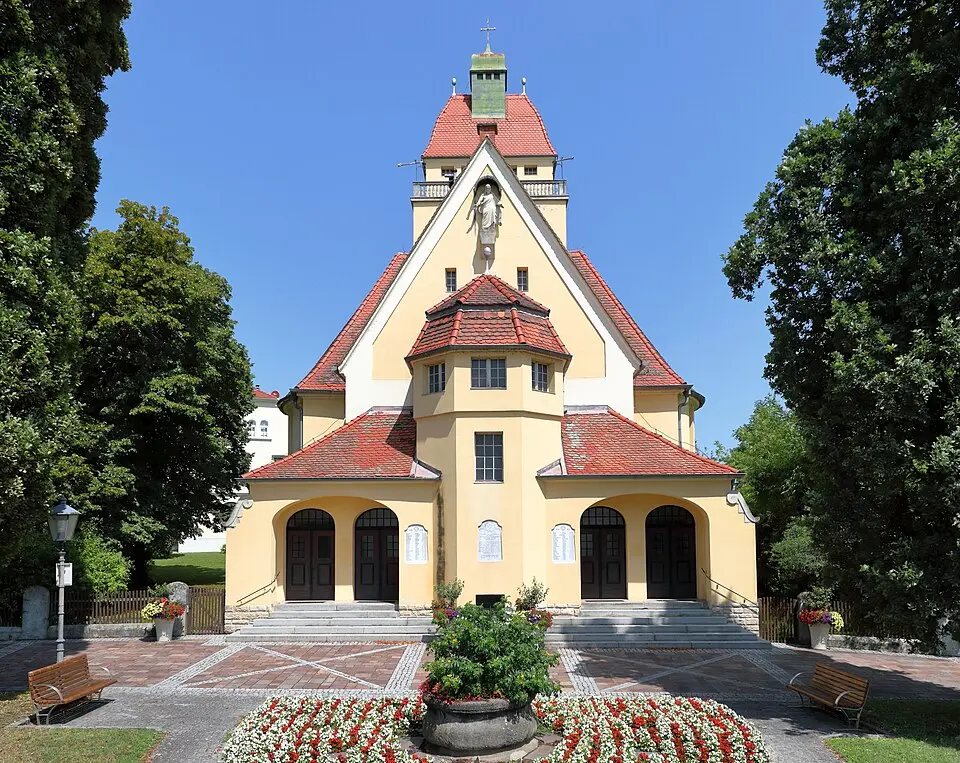 Image: C.Stadler/Bwag · CC BY-SA 4.0 Evang. Pfarrkirche Fürstenfeld