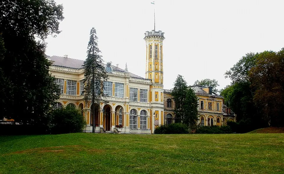 Obrázek: Csorgeitunde · CC BY-SA 3.0 Károlyi-kastély (Füzérradvány)