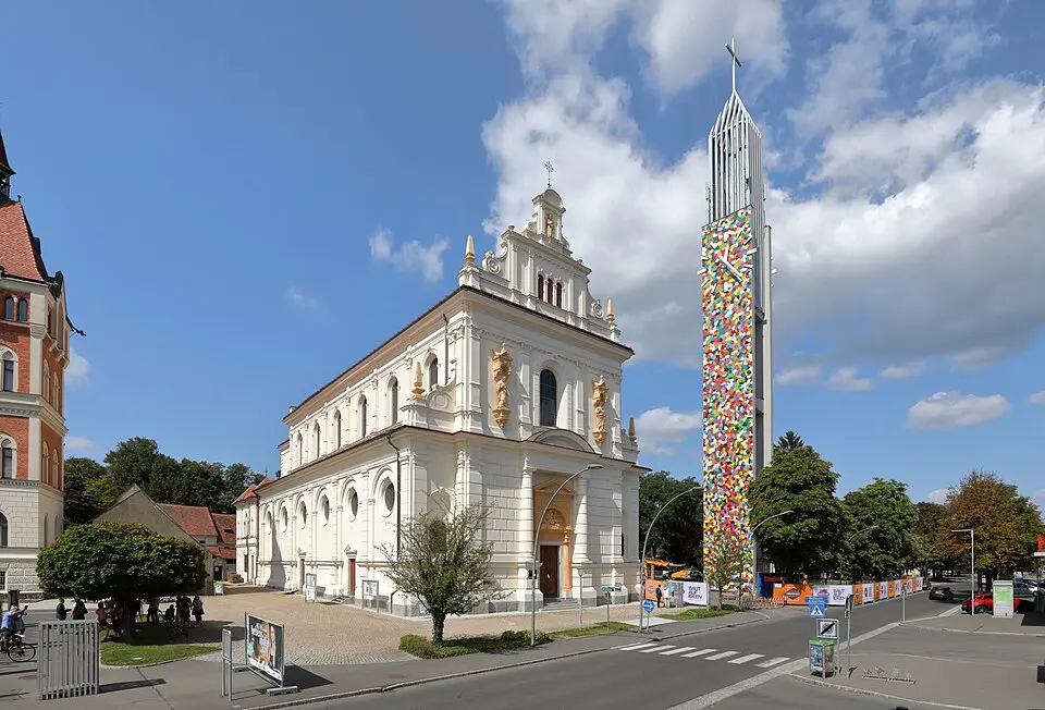 Immagine: C.Stadler/Bwag · CC BY-SA 4.0 Leonhardskirche (Feldbach)