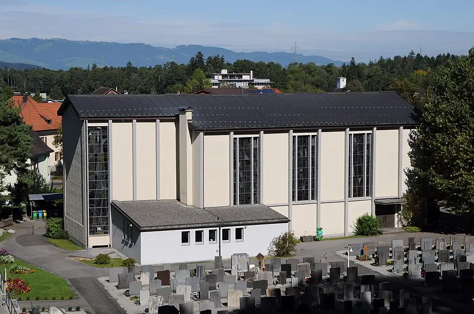 Obrázok: böhringer friedrich · CC BY-SA 3.0 AT Neue Pfarrkirche Feldkirch-Nofels
