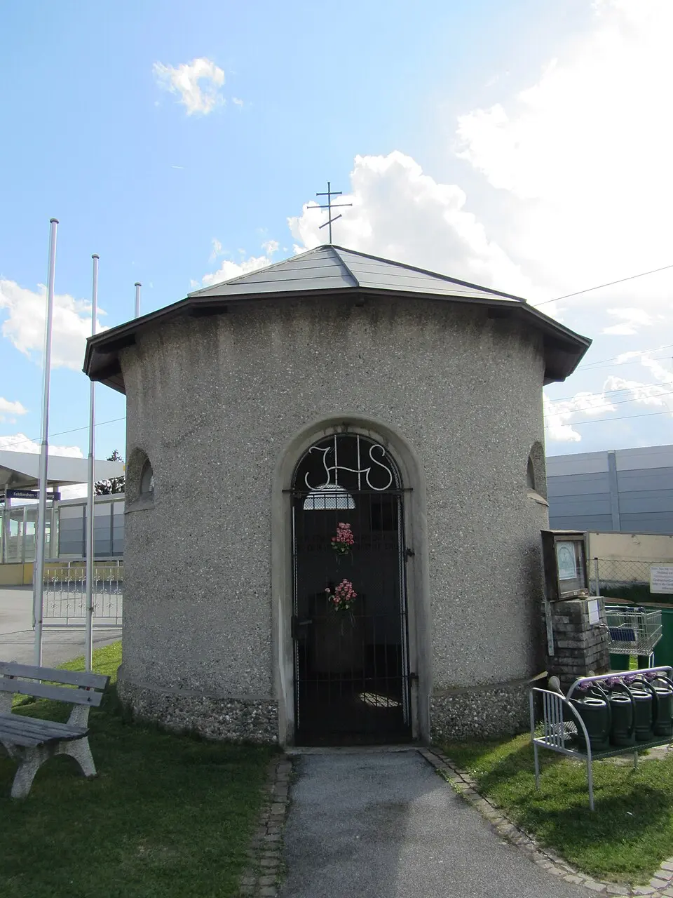 Image: StefanTiran (talk) · CC BY-SA 3.0 AT Friedhofskapelle Feldkirchen bei Graz