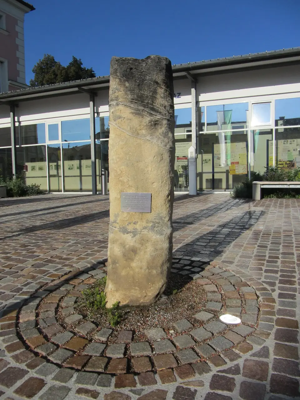 Image: StefanTiran · CC BY-SA 3.0 AT Röm. Meilenstein