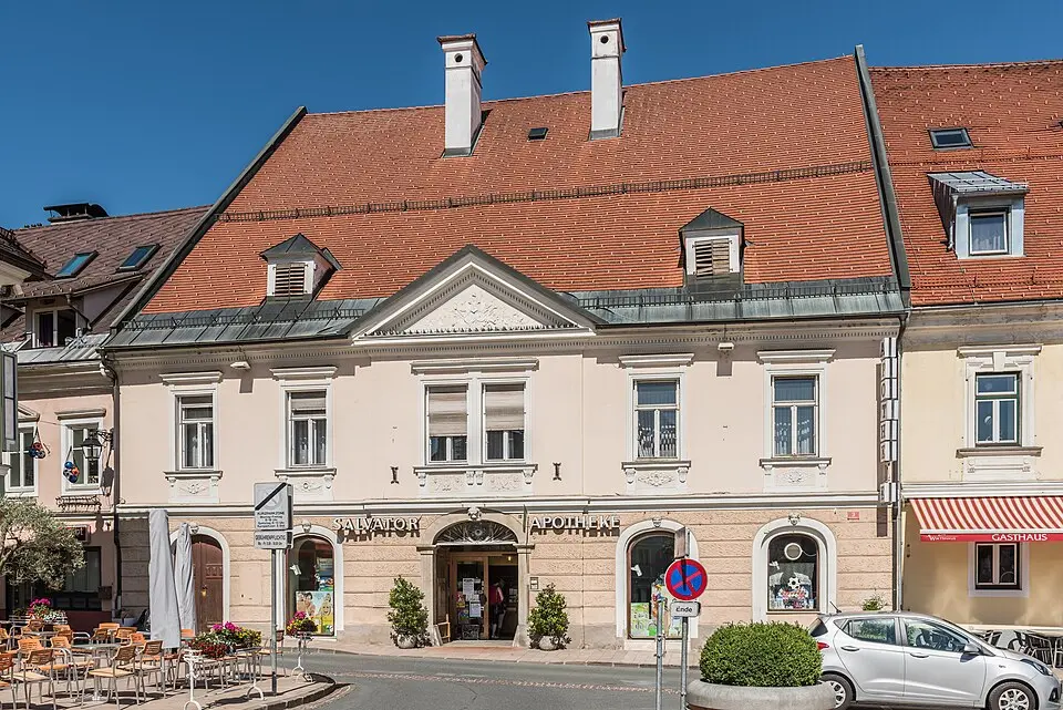 Apothekerbehausung, Salvator-Apotheke