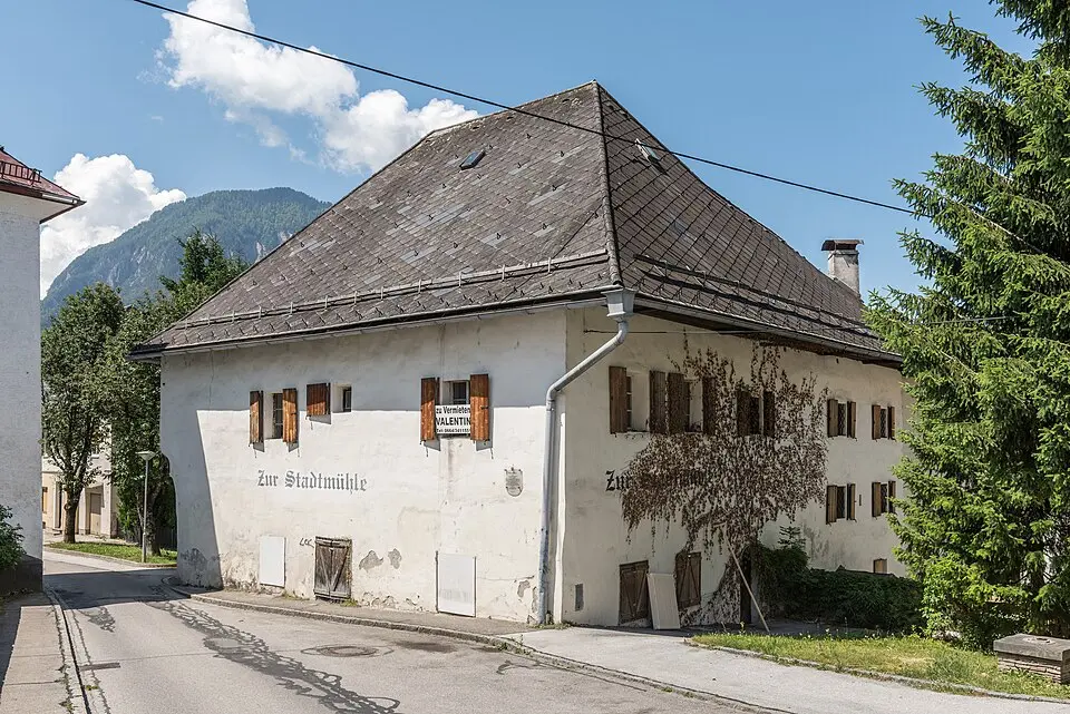 Ehem. Rebernig-Haus, Wohnhaus und Mühle
