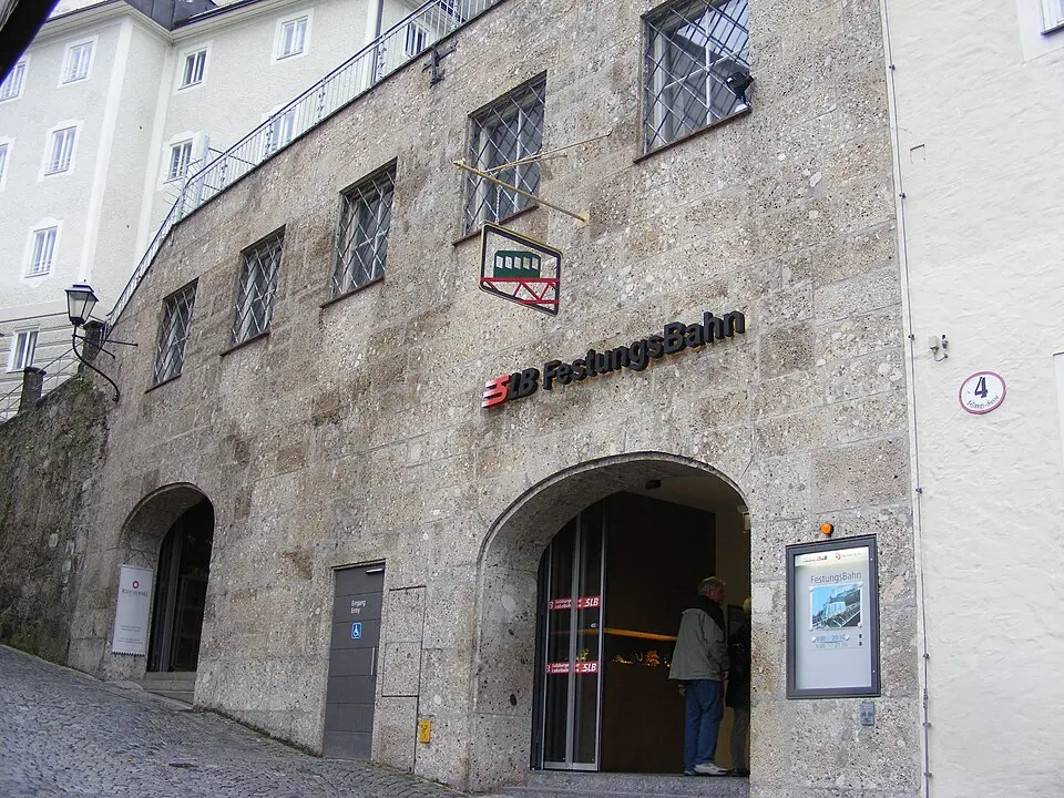Talstation der Festungsbahn