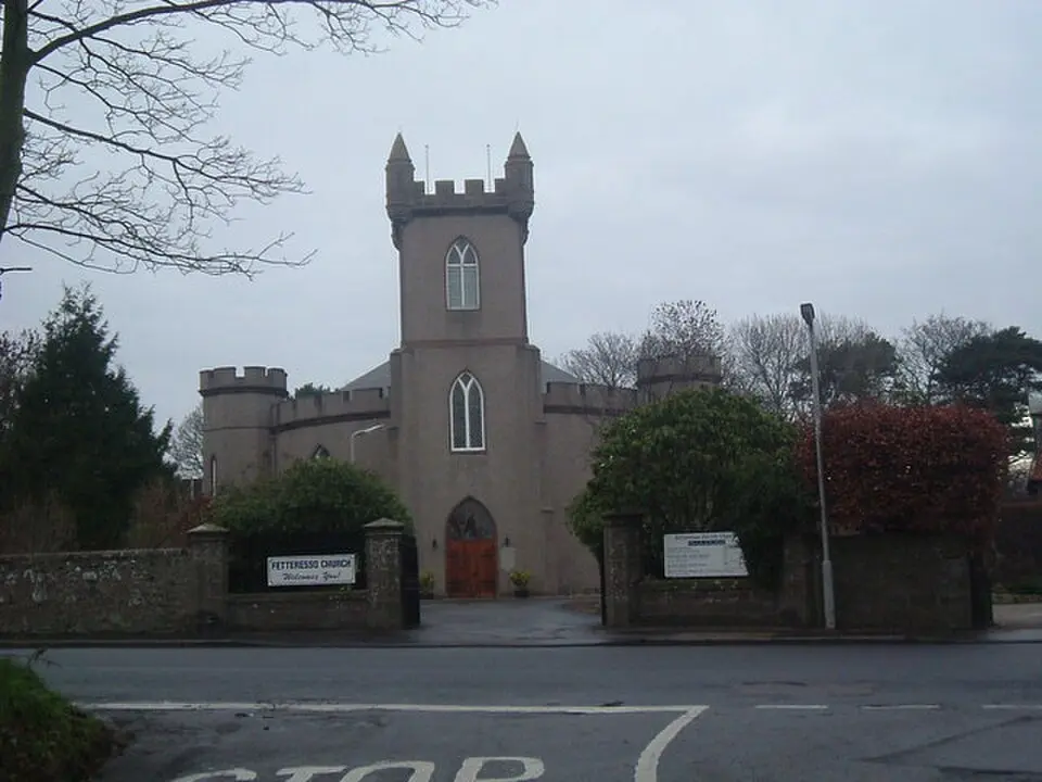 Image: Stanley Howe · CC BY-SA 2.0 Fetteresso Church