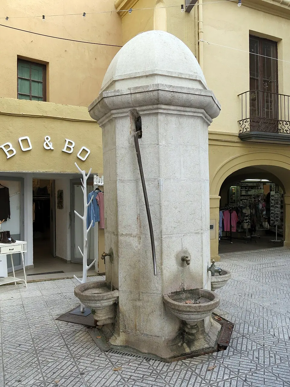 Font de la plaça Major (Llançà)