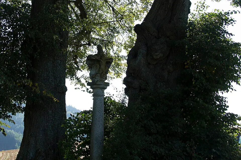 Image: Melanie Mitterlehner · CC BY-SA 3.0 AT Figurenbildstock Gnadenstuhl