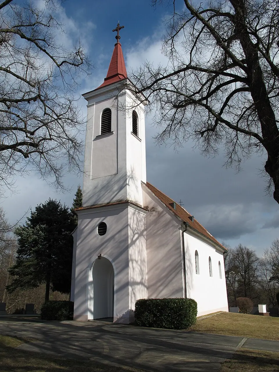 Immagine: Ueb-at · CC BY-SA 3.0 Kath. Filialkirche hll. Petrus und Paulus