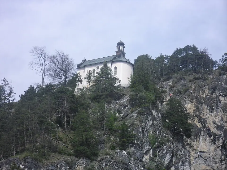Slika: Alletto · CC BY-SA 3.0 Kalvarienbergkirche Zirl