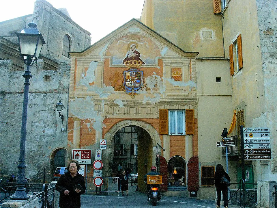 Porta Reale