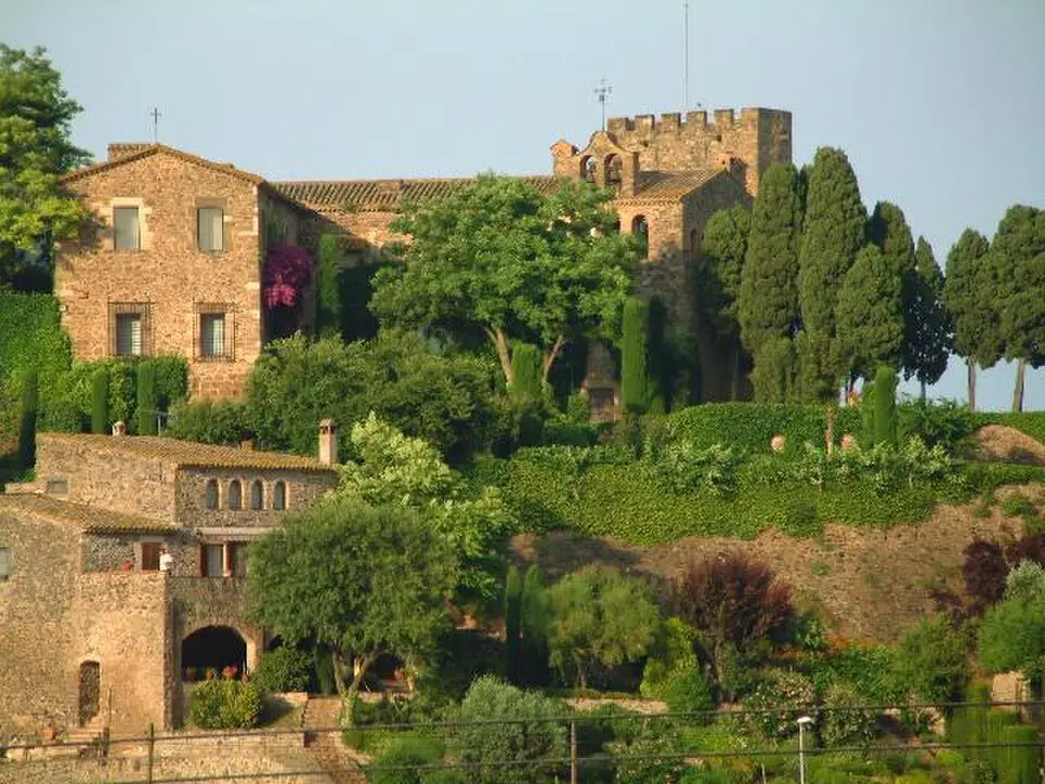 Bild: Josep Renalias · CC BY-SA 2.5 Castillo de Foixá