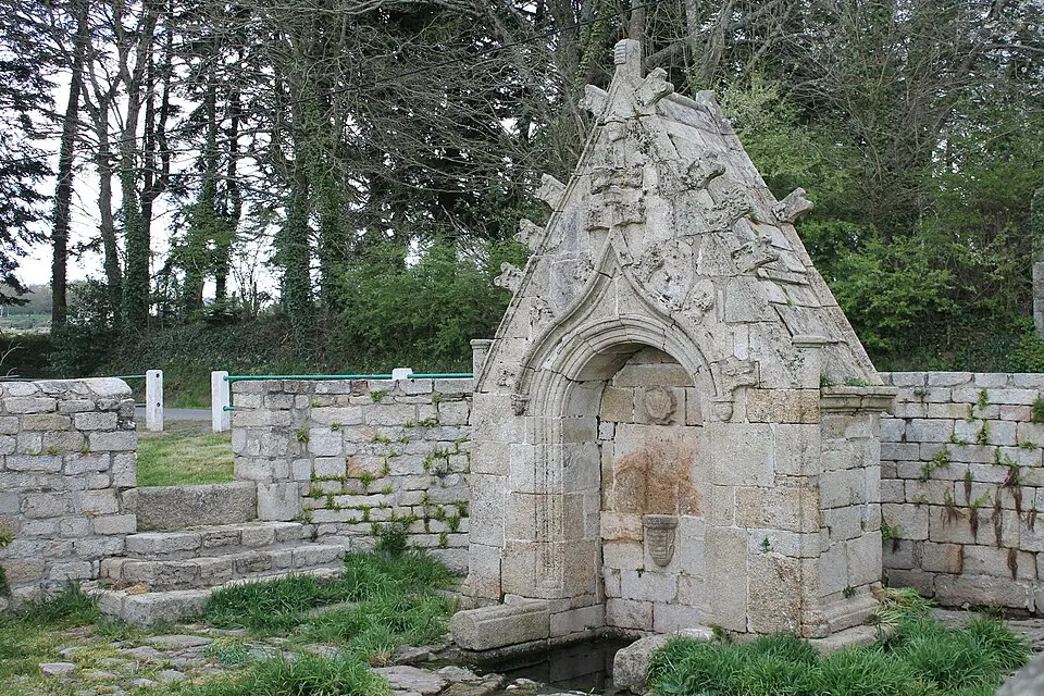 Fontaine de Saint-Bieuzy
