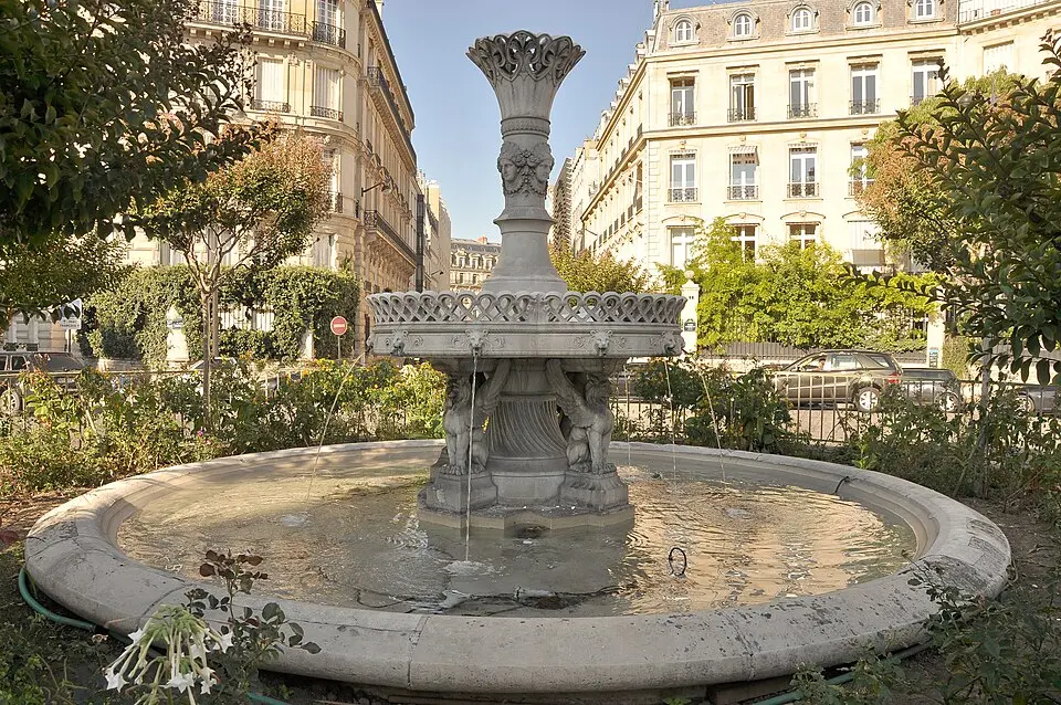 fontaine de la place François-Ier