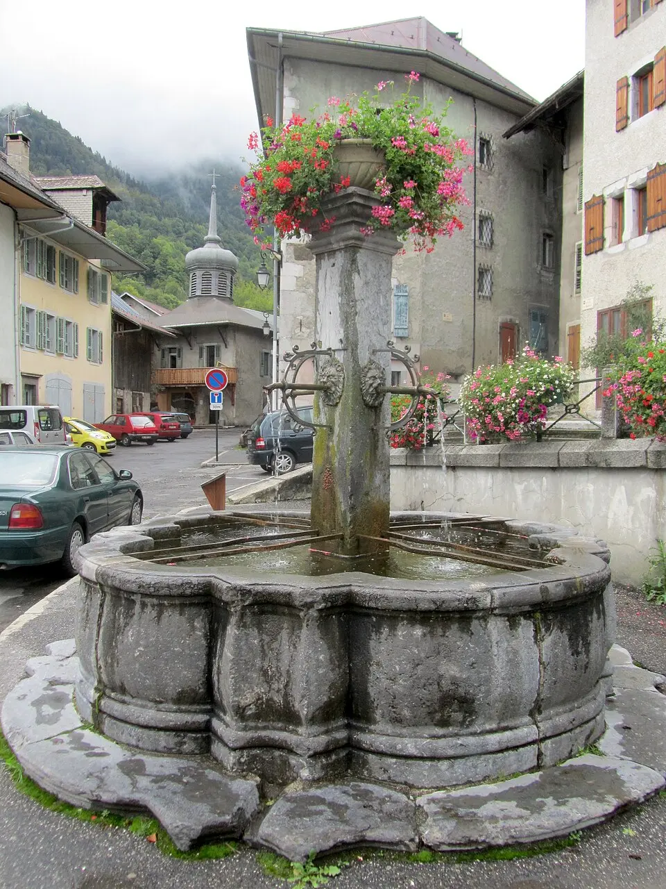 fontaine de Taninges