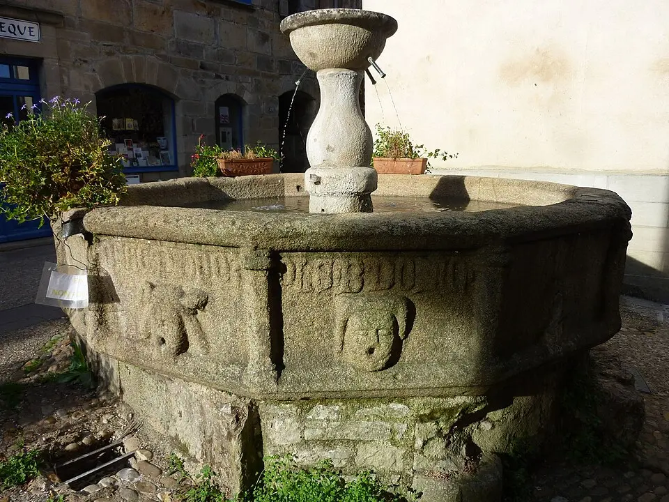 fontaine de Najac