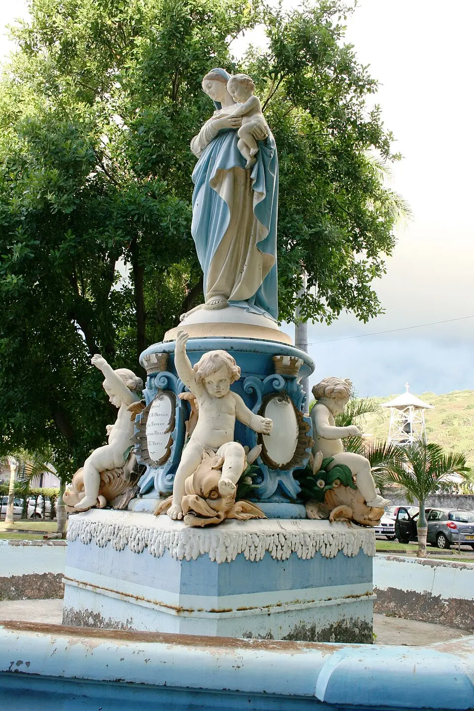 fontaine de la Vierge