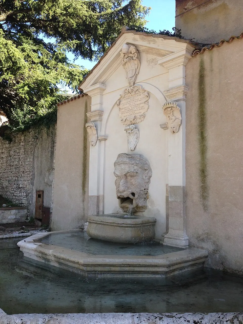 Fontana del Mascherone (Spoleto)
