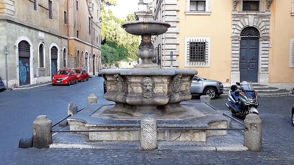 Fontana di piazza Campitelli