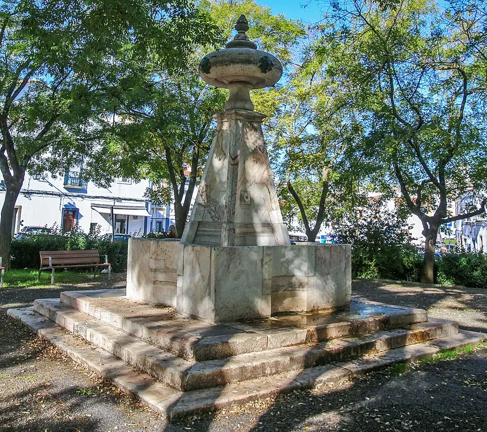 Fonte do Largo de Avis