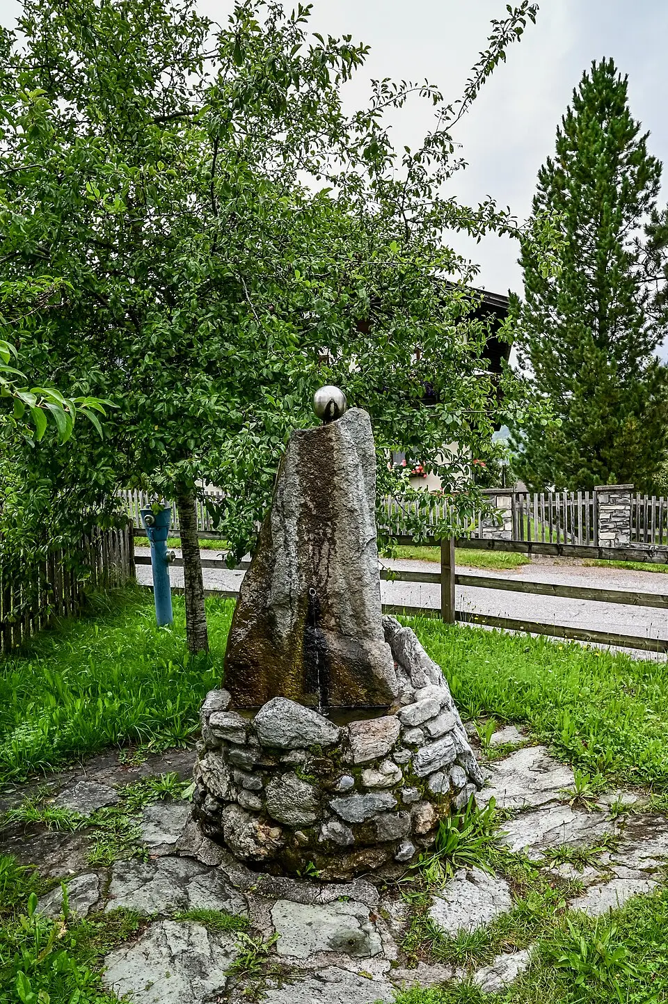 Brunnen bei der Kapelle Luggau