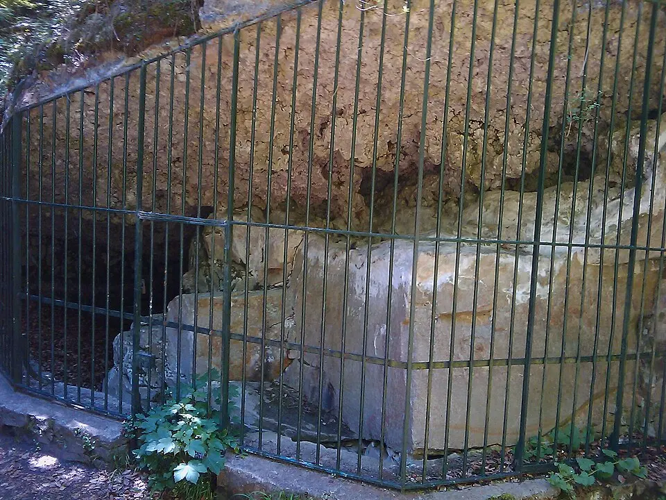 grotte aux Cristaux
