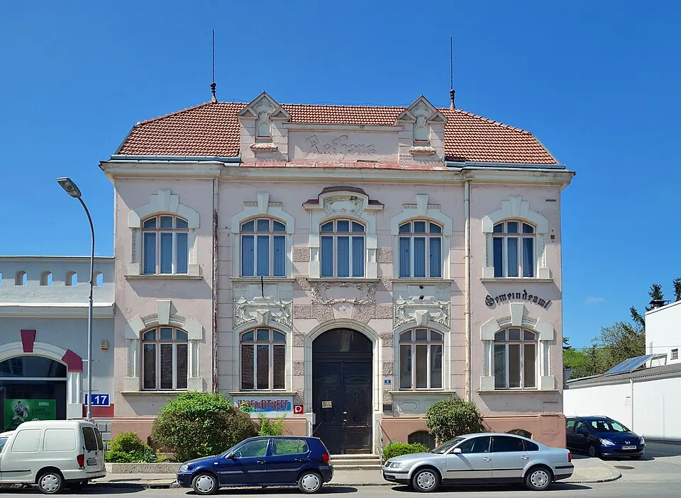 Verwaltungs- /Bürogebäude, ehem. Rathaus